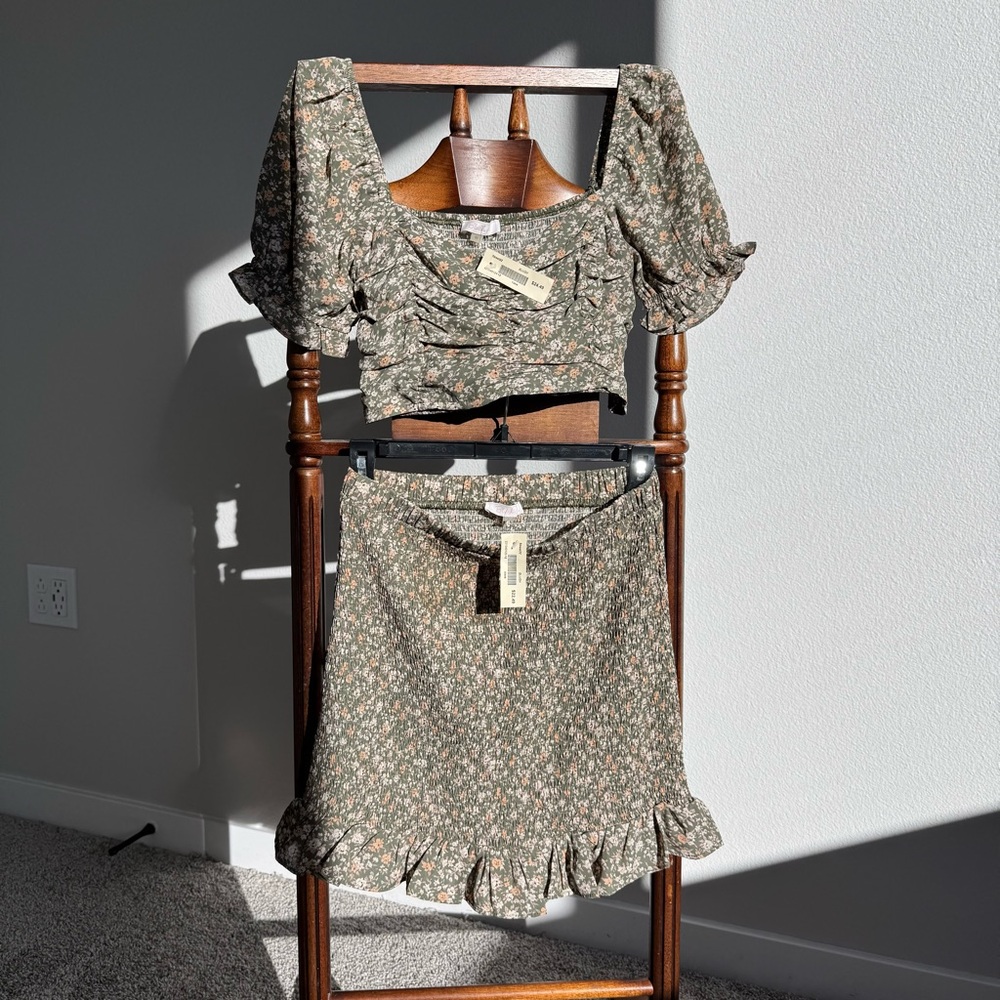 NWT Blush Olive Floral Two-Piece Set Y2K Soft girl Coquette Feminine Size M-L